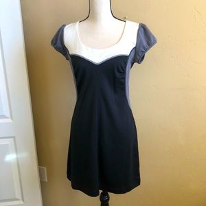 Selé size M color block bodycon dress black grey white short sleeve